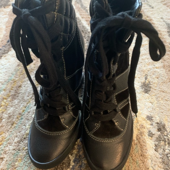 Chloe Sneaker Wedge Black Size 5 - Picture 8 of 11